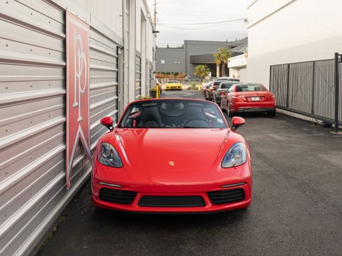 Used 2024 Porsche 718 Boxster image 33