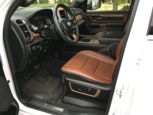 Used 2024 RAM 1500 Limited AWD/4WD image 4