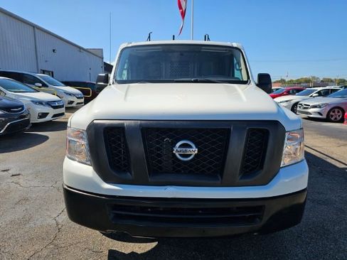 Used 2021 Nissan NV 2500 SV image 2
