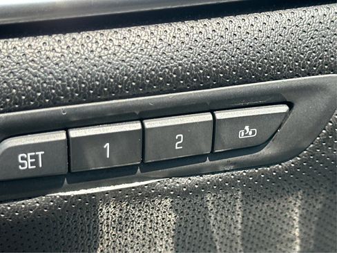 Used 2018 Cadillac XTS Luxury image 35