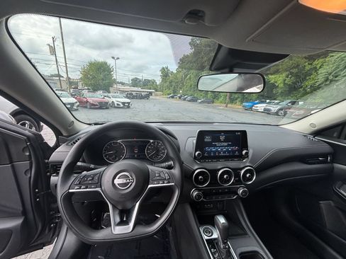 Used 2025 Nissan Sentra SV FWD image 28