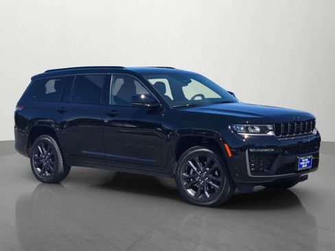 New 2026 Jeep Grand Cherokee L Limited AWD/4WD image 8