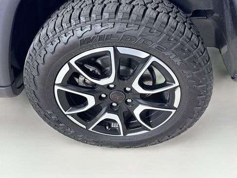 Used 2025 Jeep Compass Trailhawk w/ Trailhawk Elite Group image 36