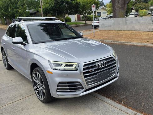 Used 2018 Audi SQ5 Premium Plus w/ Navigation Package AWD/4WD image 3