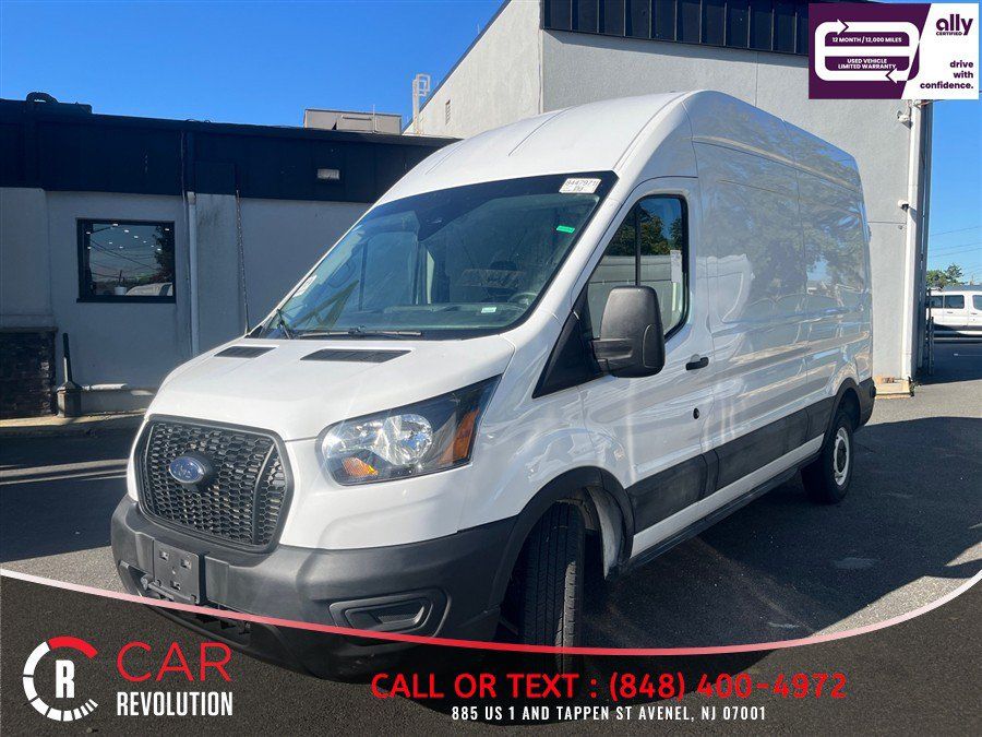 Used 2025 Ford Transit 250 148 High Roof RWD image 3