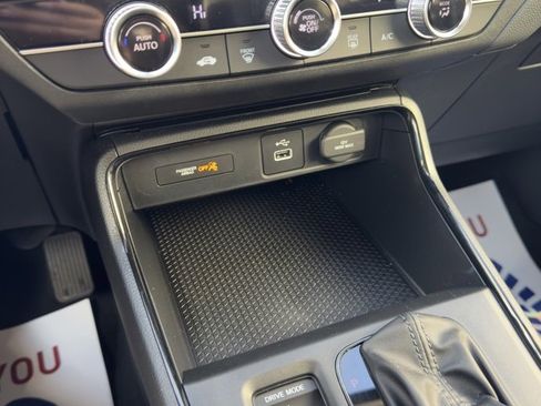 Certified 2025 Honda CR-V LX image 19