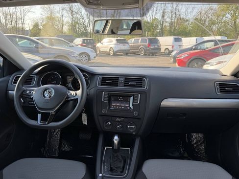 Used 2017 Volkswagen Jetta S FWD image 19