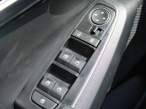 New 2026 Kia Seltos EX FWD image 18