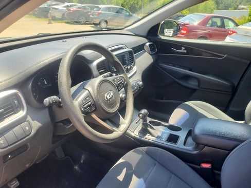 Used 2016 Kia Sorento AWD image 18