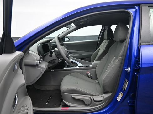 New 2026 Hyundai Elantra Hybrid FWD image 25