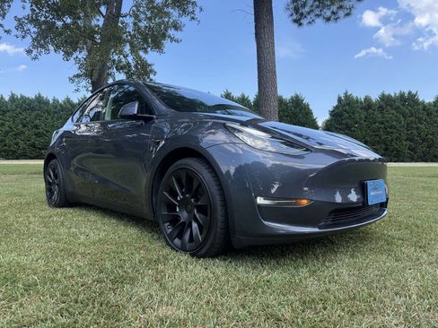Used 2020 Tesla Model Y Long Range image 4
