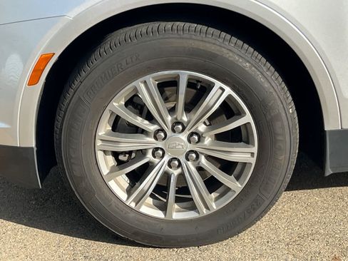 Used 2017 Cadillac XT5 Luxury AWD/4WD image 13