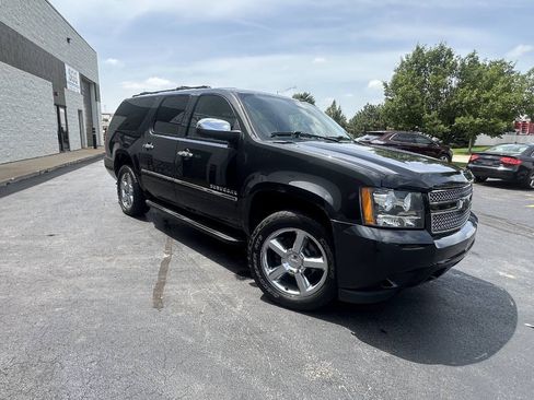 Used 2013 Chevrolet Suburban LTZ AWD/4WD image 12