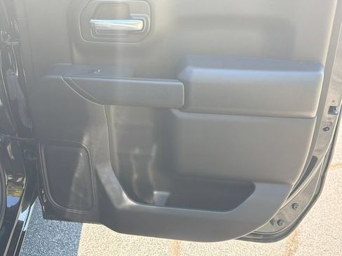 Used 2026 Chevrolet Silverado 1500 Custom w/ LPO, Dark Essentials Package RWD image 18