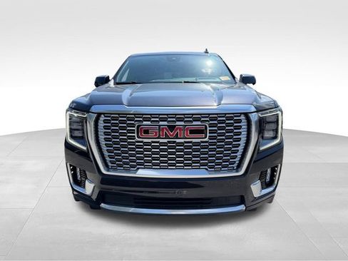 Used 2023 GMC Yukon Denali AWD/4WD image 2