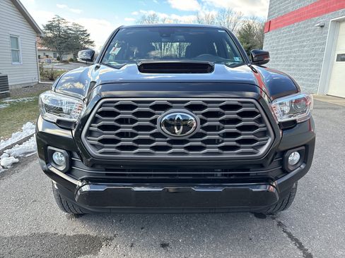 Used 2022 Toyota Tacoma TRD Sport image 8