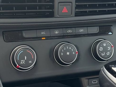 Certified 2024 Volkswagen Jetta S FWD image 17
