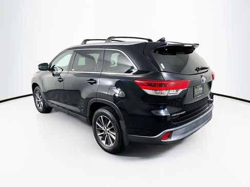 Used 2019 Toyota Highlander XLE image 5