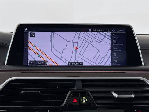Used 2021 BMW 750i xDrive w/ Executive Package image 13