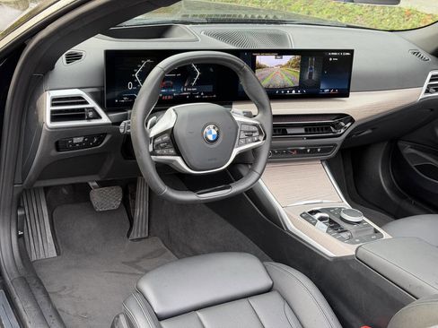 Used 2025 BMW 430i Convertible w/ Premium Package image 19