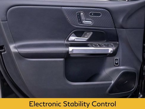 Used 2026 Mercedes-Benz GLB 250 image 13