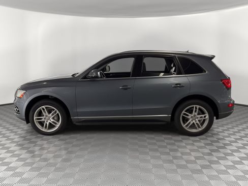 Used 2016 Audi Q5 2.0T Premium Plus w/ Technology Package AWD/4WD image 2