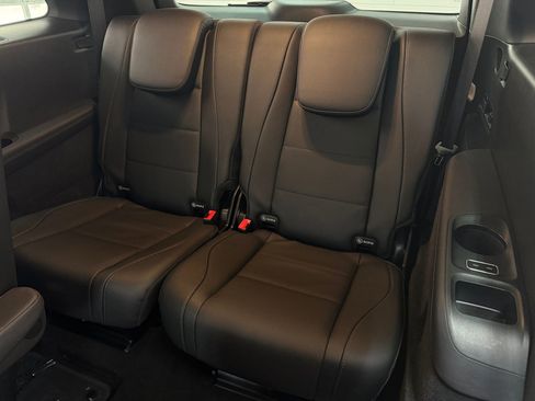 Certified 2023 Mercedes-Benz GLS 450 4MATIC image 23