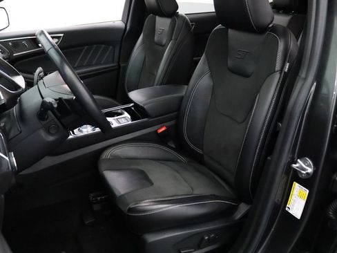Used 2020 Ford Edge ST w/ Equipment Group 401A AWD/4WD image 2