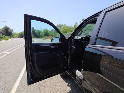 Used 2022 Chevrolet Silverado 1500 LT AWD/4WD image 6