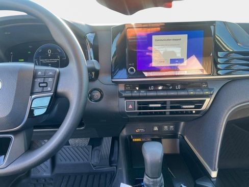 New 2026 Toyota Camry LE FWD image 17