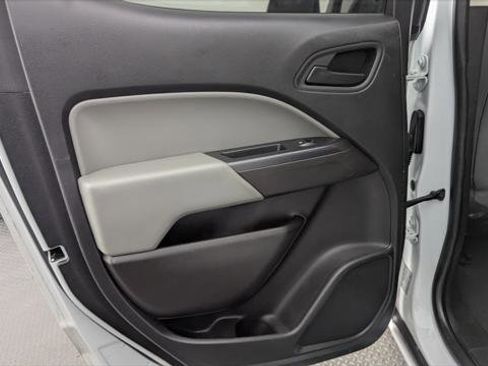 Used 2019 Chevrolet Colorado W/T w/ WT Convenience Package RWD image 16