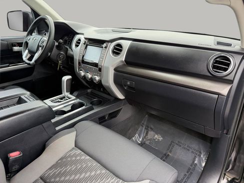 Used 2018 Toyota Tundra SR5 w/ SR5 Upgrade Package image 24