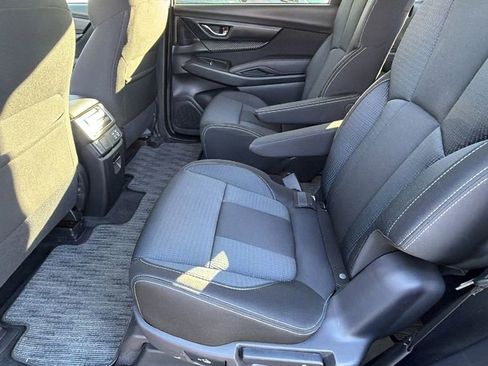 Used 2024 Subaru Ascent Premium w/ Convenience Package image 16