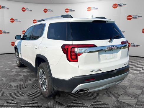 Used 2023 GMC Acadia SLT AWD/4WD image 2