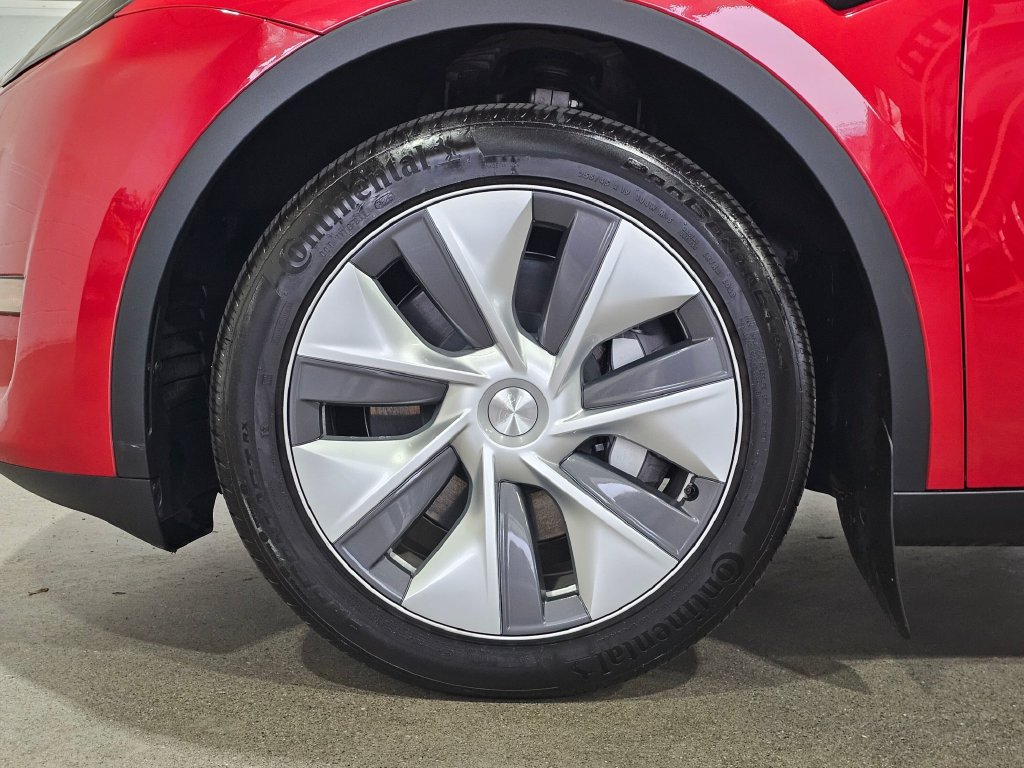 Used 2023 Tesla Model Y Long Range AWD/4WD image 9