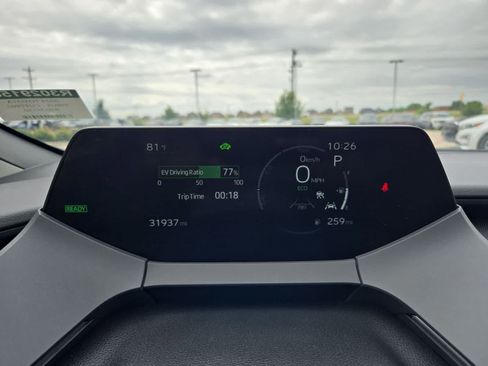 Used 2024 Toyota Prius LE FWD image 29