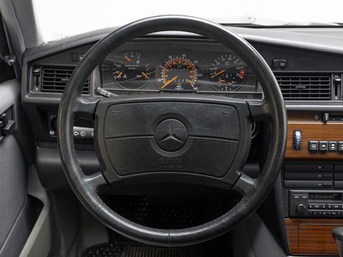 Used 1991 Mercedes-Benz 190 E 2.6 image 21