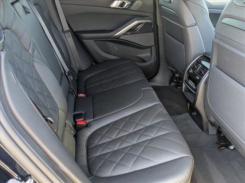 Used 2025 BMW X6 M60i image 21