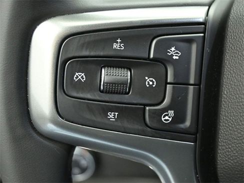 Used 2023 Chevrolet Silverado 1500 LT image 12