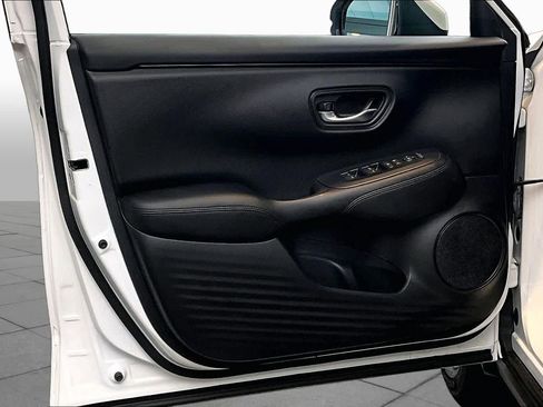Used 2024 Honda HR-V LX image 19