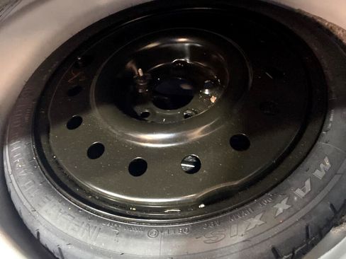 Used 2011 Chevrolet Impala LT image 19