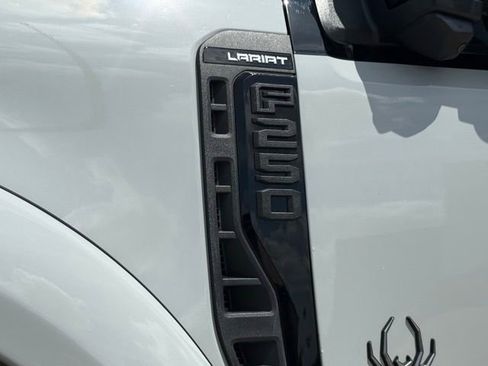 Used 2025 Ford F250 Lariat w/ Lariat Ultimate Package AWD/4WD image 11