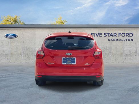 Used 2014 Ford Focus SE FWD image 7