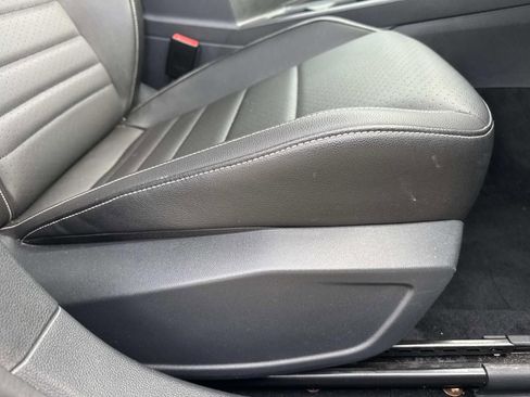 Used 2024 Volkswagen Jetta SE image 12