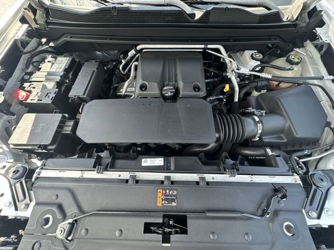 Used 2023 Chevrolet Colorado LT w/ LT Convenience Package II RWD image 33