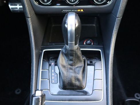 Used 2018 Volkswagen Passat 2.0T R-Line image 36