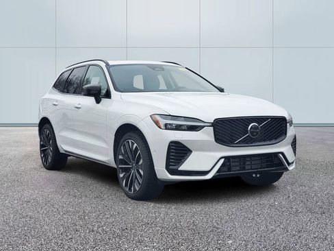 New 2026 Volvo XC60 T8 Ultra w/ Climate Package AWD/4WD image 3