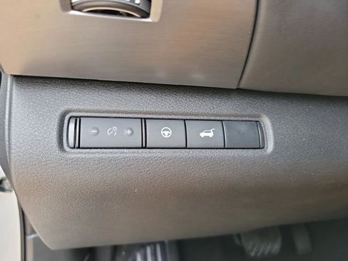 Used 2025 Nissan Pathfinder SL image 33