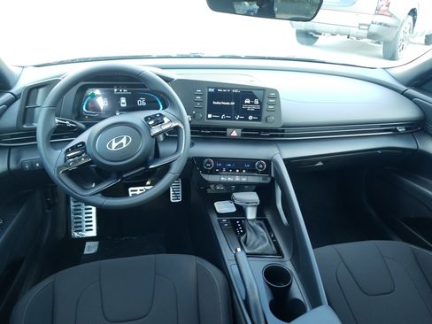 New 2026 Hyundai Elantra Sport image 18