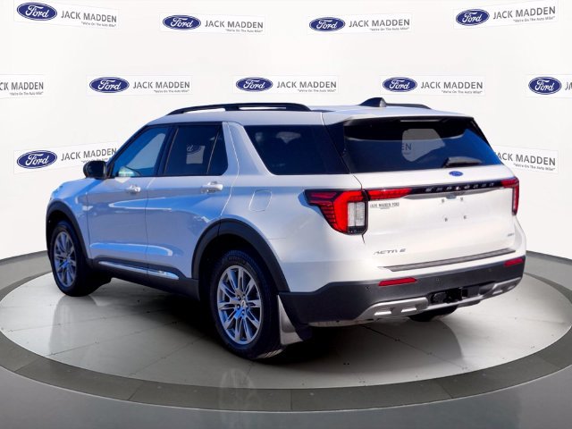 Used 2025 Ford Explorer Active w/ Active Comfort Package AWD/4WD image 3